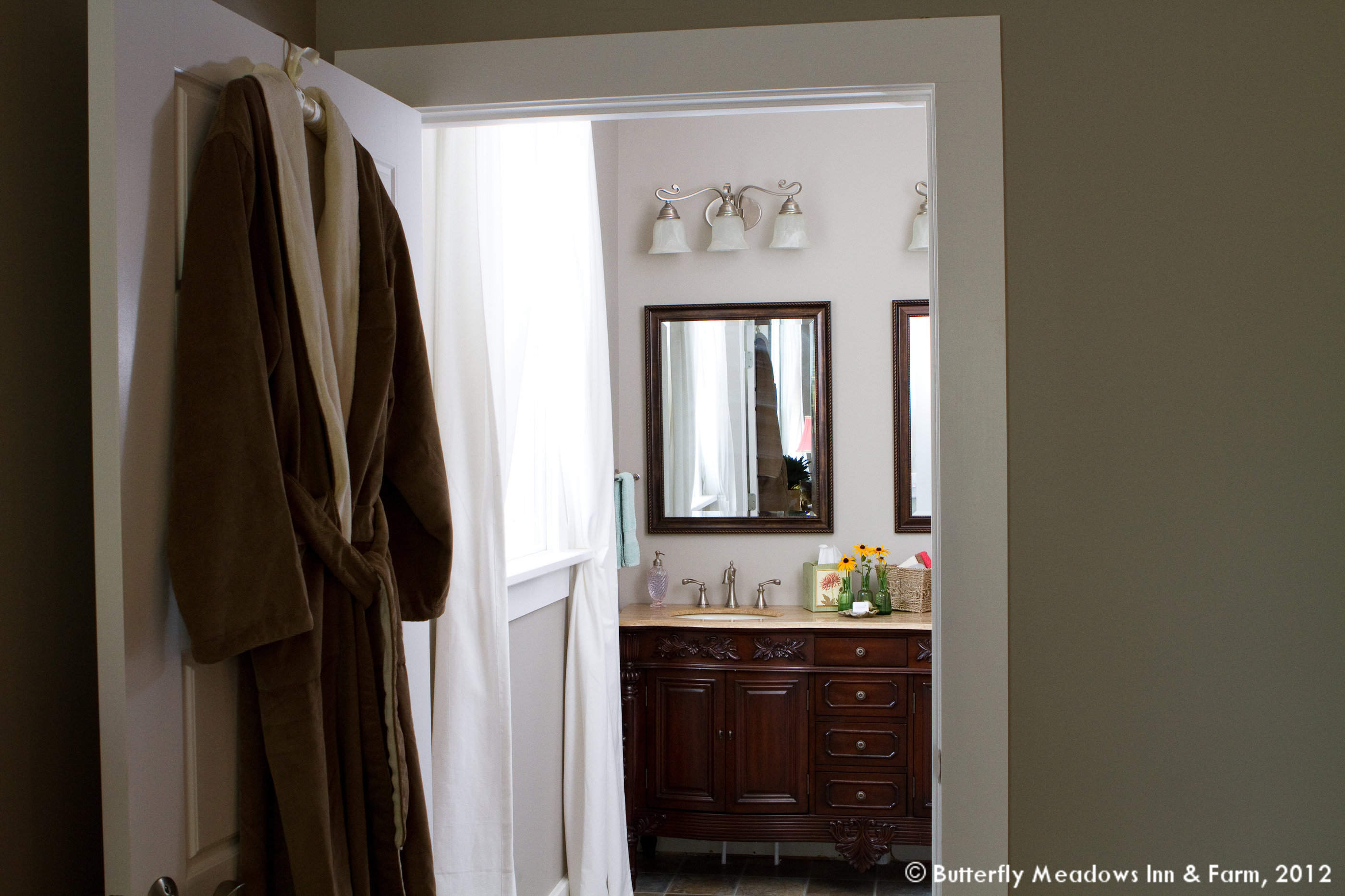 Anna Bathroom